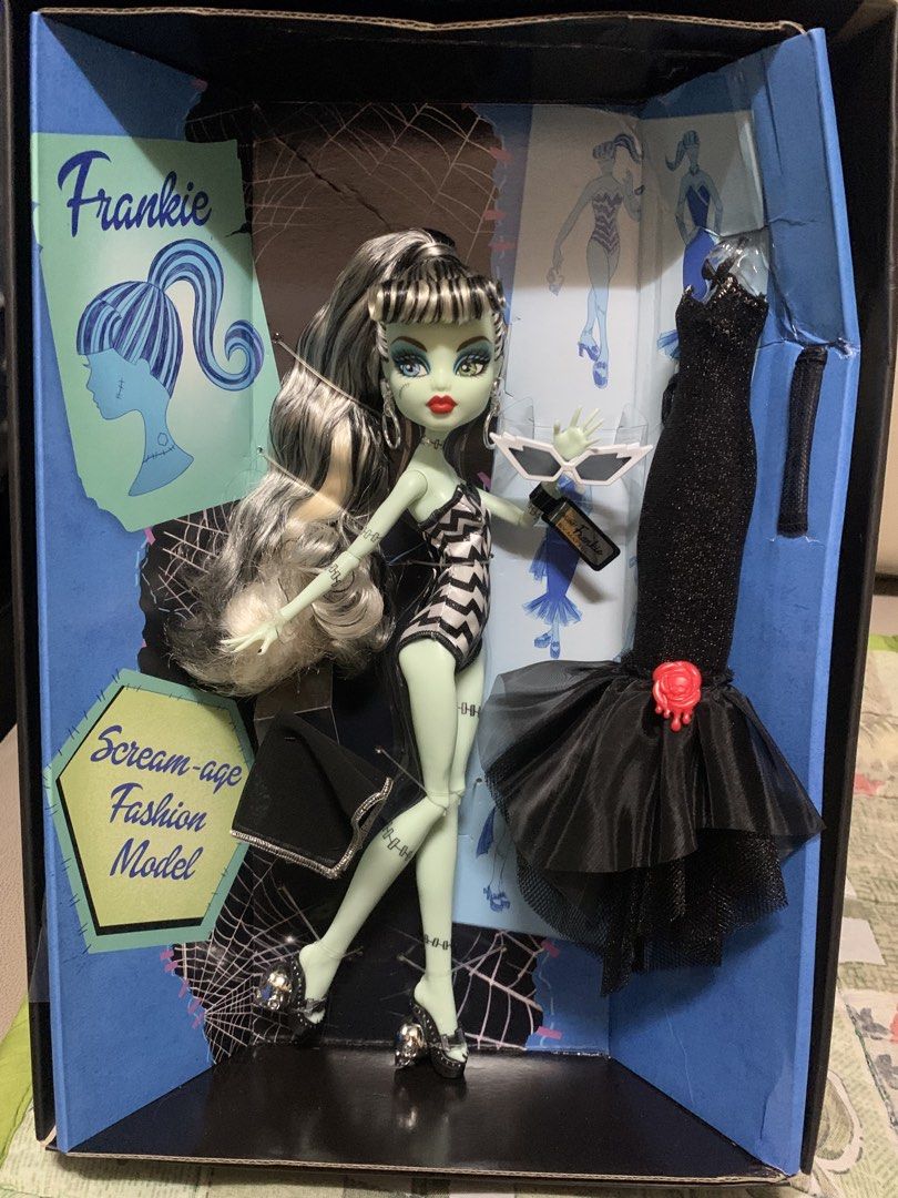 MONSTER HIGH FRANKIE BARBIE SKULLECTOR (Category: Figurines & Statues) located in Manila. Submitted by z2cm2kzwm958907 (Listing ID 1458247171, Image 2). Description: have only dents in the box good conditions.
