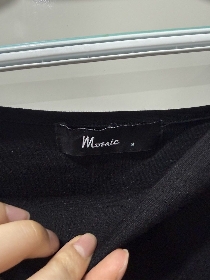 MOSAIC OFF SHOULDER TOP (Category: Blouses) located in Manila. Submitted by ksywn (Listing ID 1458170235, Image 2). Description: never used no tag.