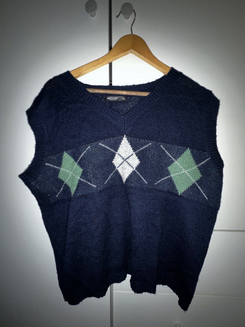 Navy Blue SHEIN Argyle Sweater Vest (Category: Coats, Jackets and Outerwear) located in Quezon City. Submitted by hgaby (Listing ID 1458118807, Image 2). Description: .