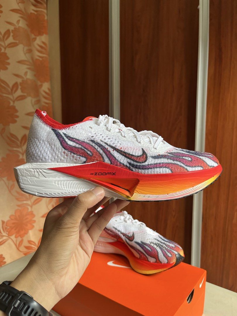Nike Vaporfly 3 (Category: Casual Shoes) located in Manila. Submitted by somebanothings2.0 (Listing ID 1458274840, Image 3). Description: Nike ZoomX Vaporfly Next% 3 Road Racing / Running Shoes - new and unused - original and with box - size: 10USM 11.5USL 9UK Loc: Welcome Rotonda, Quezon City .