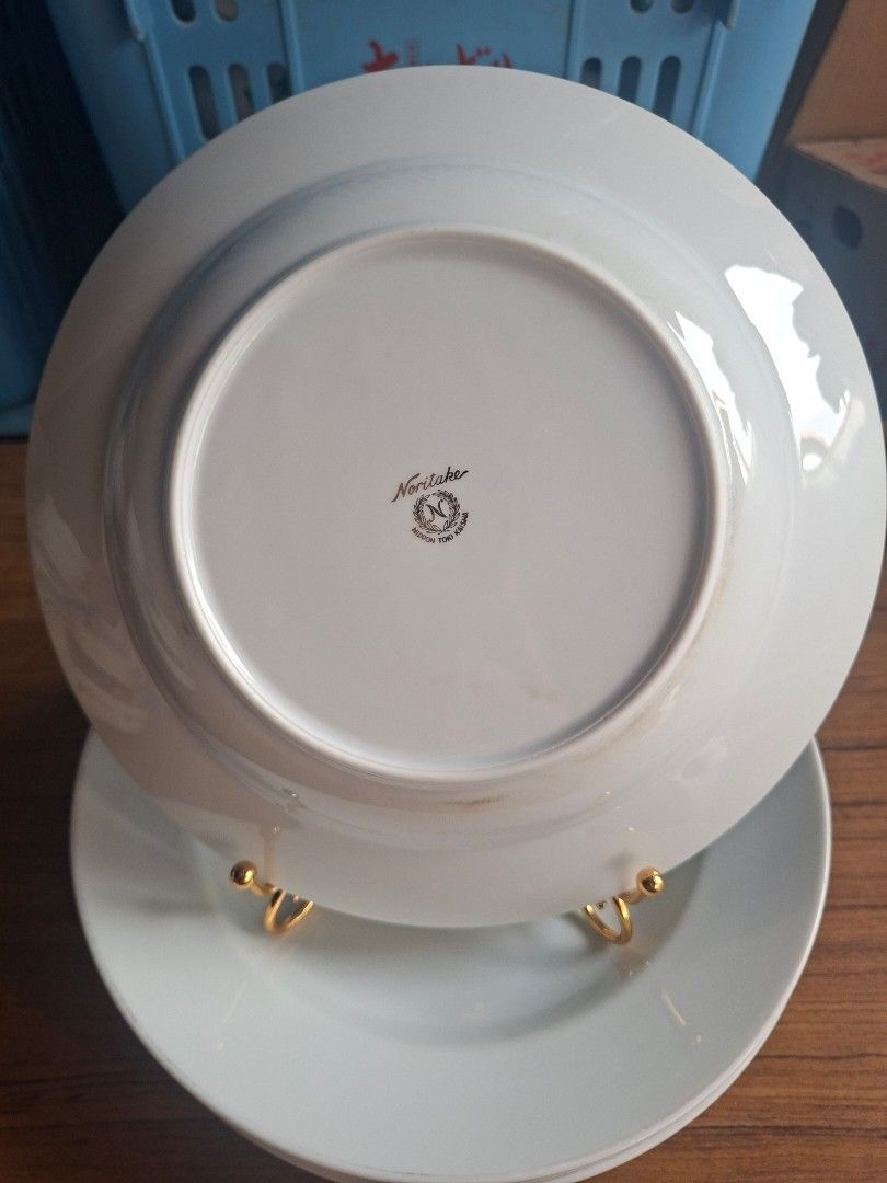Noritake Deep Plate Set of 4 (Category: Dinnerware & Cutlery) located in Consolacion. Submitted by luxekerei (Listing ID 1458177122, Image 2). Description: - 22.5cm in diameter ; 3cm deep.