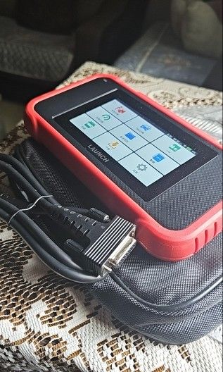 OBD2 scanner, Diagnostic scan tool, engine code (Category: Engine) located in Singapore. Submitted by safeturtle.98f85d (Listing ID 1458152101, Image 2). Description: Diagnostics Scan tools, reset servers, oil embedded, sas, throttle reset, injector coding, aoto vin, lifetime free update..