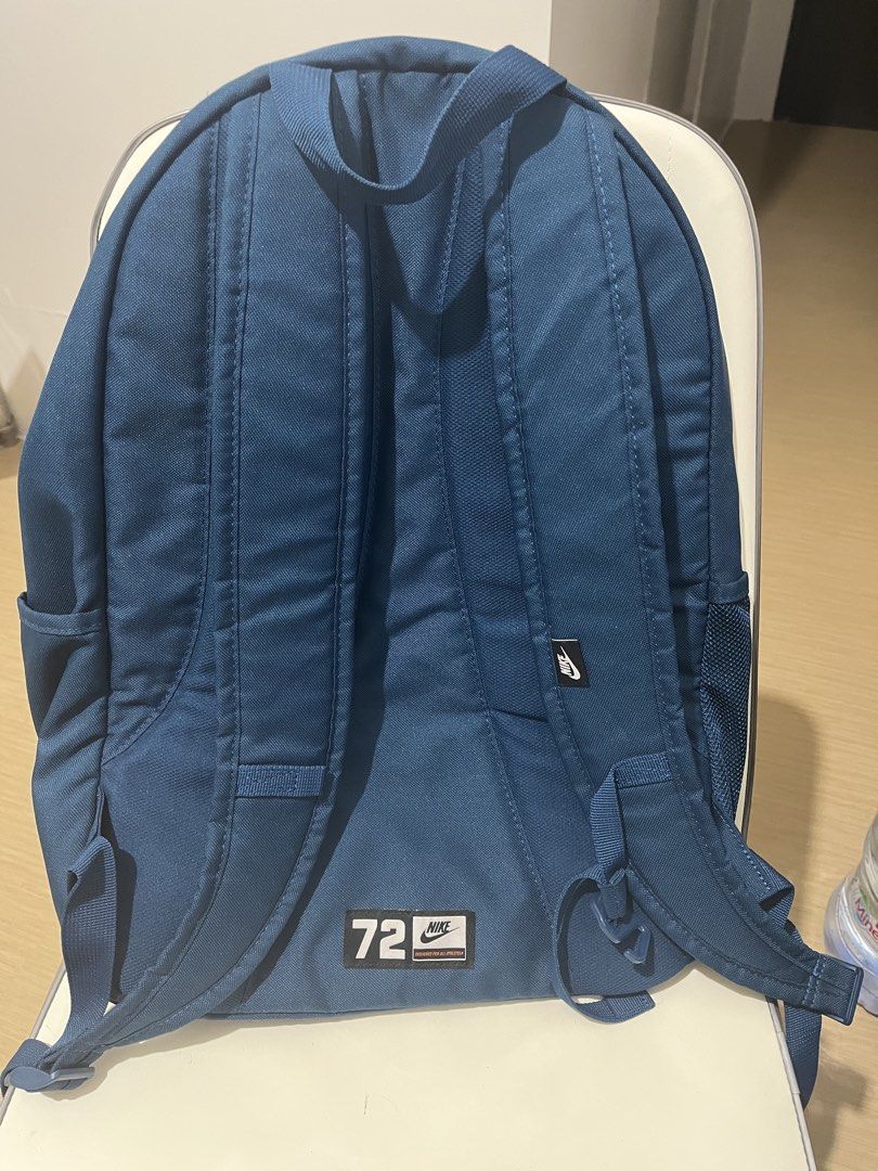 Original Nike 72 backpack in great condition! (Category: Backpacks) located in Davao. Submitted by davaosale (Listing ID 1458122603, Image 2). Description: Features: Front bungee cord system, large bold Nike swoosh logo, padded shoulder straps, and mesh side pockets. Condition: Clean inside and out, all zippers and straps working perfectly. Perfect for: School, gym, work, or casual daily use. Meet up abreeza mall / 09608916532.