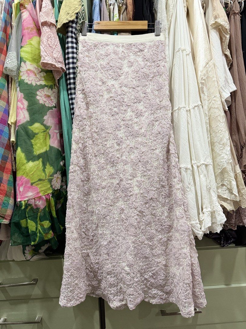 Patchwork embossed vietnam maxi skirt (Category: Skirts) located in Makati City. Submitted by user85985149710 (Listing ID 1458143499, Image 1). Description: Bought from vietnam 24-26 S-M.