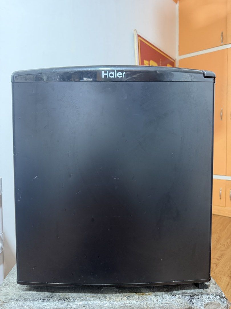 Personal Refrigerator Haier Brand (Category: Refrigerators and Freezers) located in Pasay City. Submitted by jellyanne (Listing ID 1458159427, Image 2). Description: Malinis & Well Maintained RFS: upgrade to bigger ref PICK UP 📍 SAN ANDRES BUKID MANILA.
