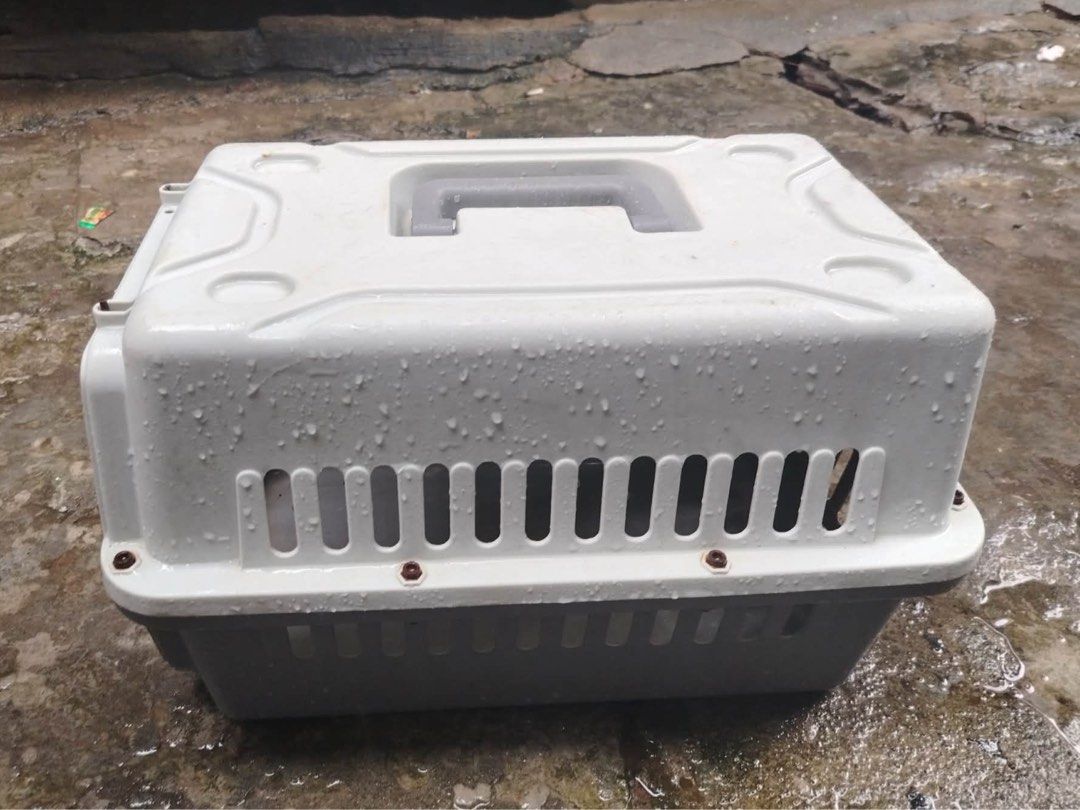 Pet cage for sale (Category: Homes & Other Pet Accessories) located in Manila. Submitted by rareshark.512ea7 (Listing ID 1458171735, Image 1). Description: Fixed price.