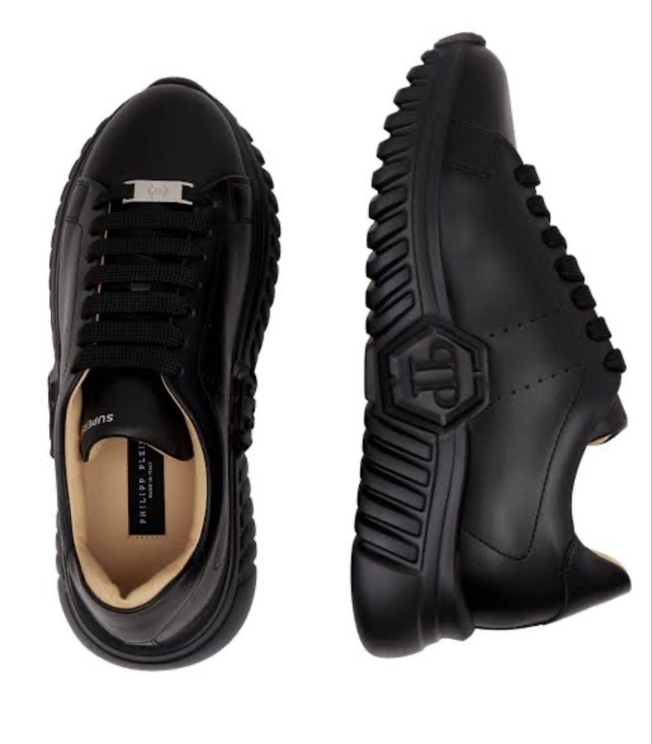 Philipp Plein Lo-Top Supersonic Sneakers (Category: Sneakers & Footwear) located in Quezon City. Submitted by arterg (Listing ID 1458124383, Image 1). Description: Bought this for my daughter but too bad its too big for her... selling low... aug 25 DETAILS • jet black • embossed logo to the side • Silver-tone logo plaque • front lace-up fastening • branded insole • round toe • chunky rubber sole Made in Italy Composition Lining: Calf Leather 100%