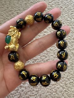 (Category: ) located in . Submitted by uptown_shopaholic (Listing ID 1458158171, Image 1). Description: .