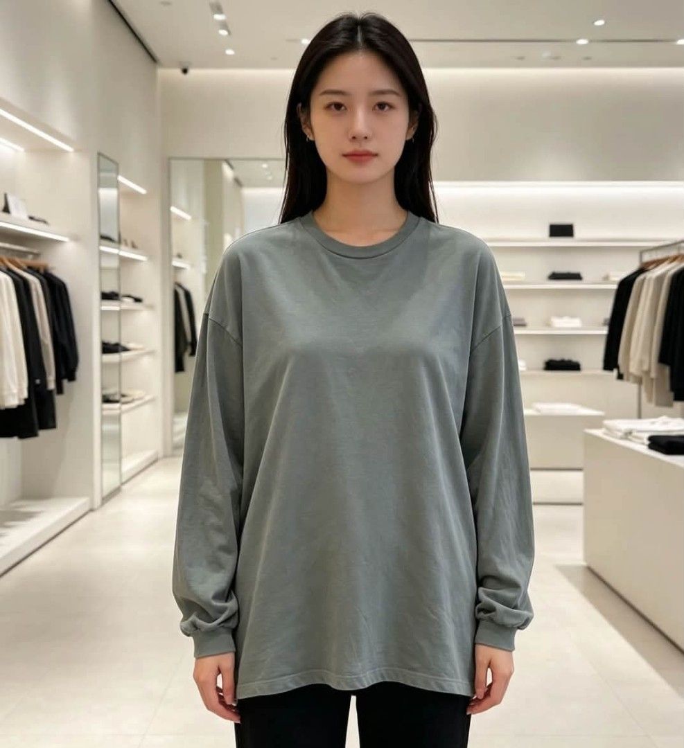 Plain POLYPLOID (Category: Tshirts & Polo Shirts) located in Kuala Lumpur. Submitted by Bondle69 (Listing ID 1458205128, Image 2). Description: 😍 T shirt : Plain POLYPLOID 👉 Pit : 28.5 👉 Labuh : 30/31.5 👉 Made in : japan 👉 Condition : 7/10 👉 Material kain : 100%cotton 😊0r!g!nal item💯 😊Item designer 😊Size mengikut ukuran 2xL 😊Warna hijau tua lawa 😊Tengkuk still cub 😊Jahitan semua kemas 😊Item belasahang santai petang 😊Item simple but