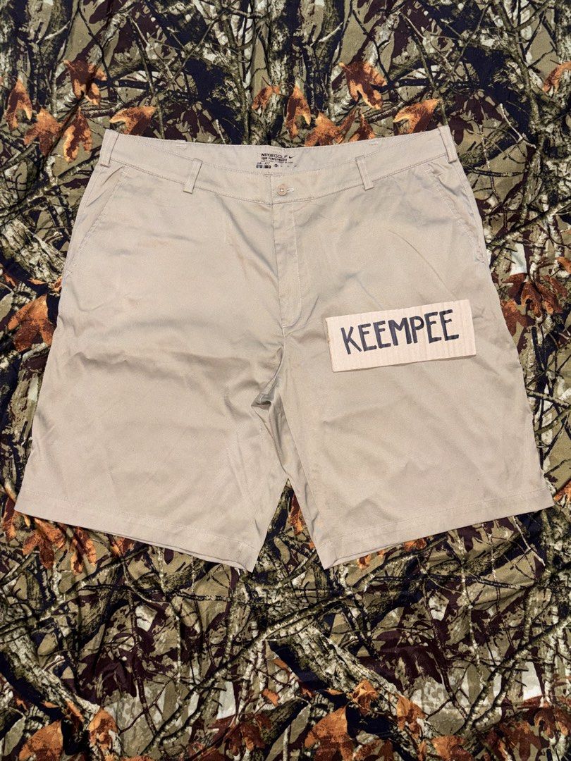 Plus size NIKE Walking Short SIZE 40-42 (Category: Shorts) located in Dasol. Submitted by keempitoc (Listing ID 1458151185, Image 2). Description: N•l•K•E Walking Short Excellent condition Size 40-42 Length 21 9.5 color rate No issue ₱350 + sf ❗️Logo intentionally blurred due to Meta restrictions. Message me for the actual photo.❗️ Pangasinan.
