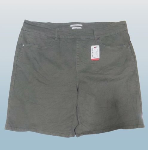 Plus size Women's Olive Green Pull-On Shorts (Category: Shorts) located in Davao. Submitted by rosewyn (Listing ID 1458245802, Image 1). Description: - Olive green pull-on shorts - Comfortable elastic waistband - Linen-blend fabric, ideal for warm weather - Functional pockets included - Measurements available in photos - stretchable - selected from US bales.