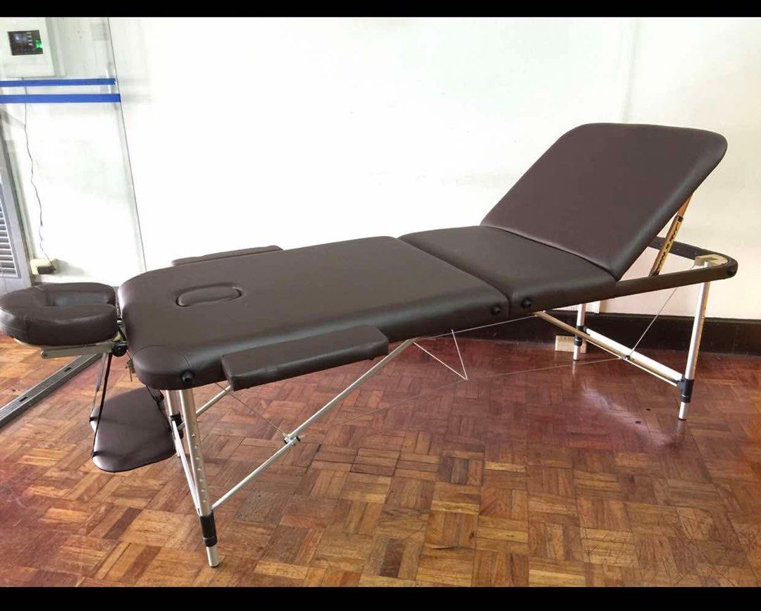 Portable Massage Bed / Table (Category: Massage Devices) located in Makati City. Submitted by bebopthelula (Listing ID 1458182567, Image 3). Description: High quality massage bed / table with detachable head and arm rests RFS: not in use.