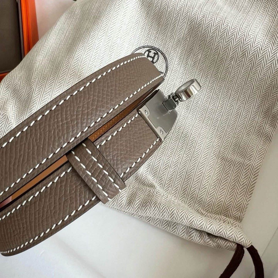 Pre order (Category: Luxury Bags & Wallets) located in Taytay. Submitted by prettypicks_1188 (Listing ID 1458115078, Image 3). Description: Dm us for inquiries .