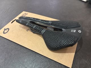 （分類：）位於 。 由 zealstorm.0a62bb 提交（商品編號 1458293924，圖片 1）。簡介： 。
