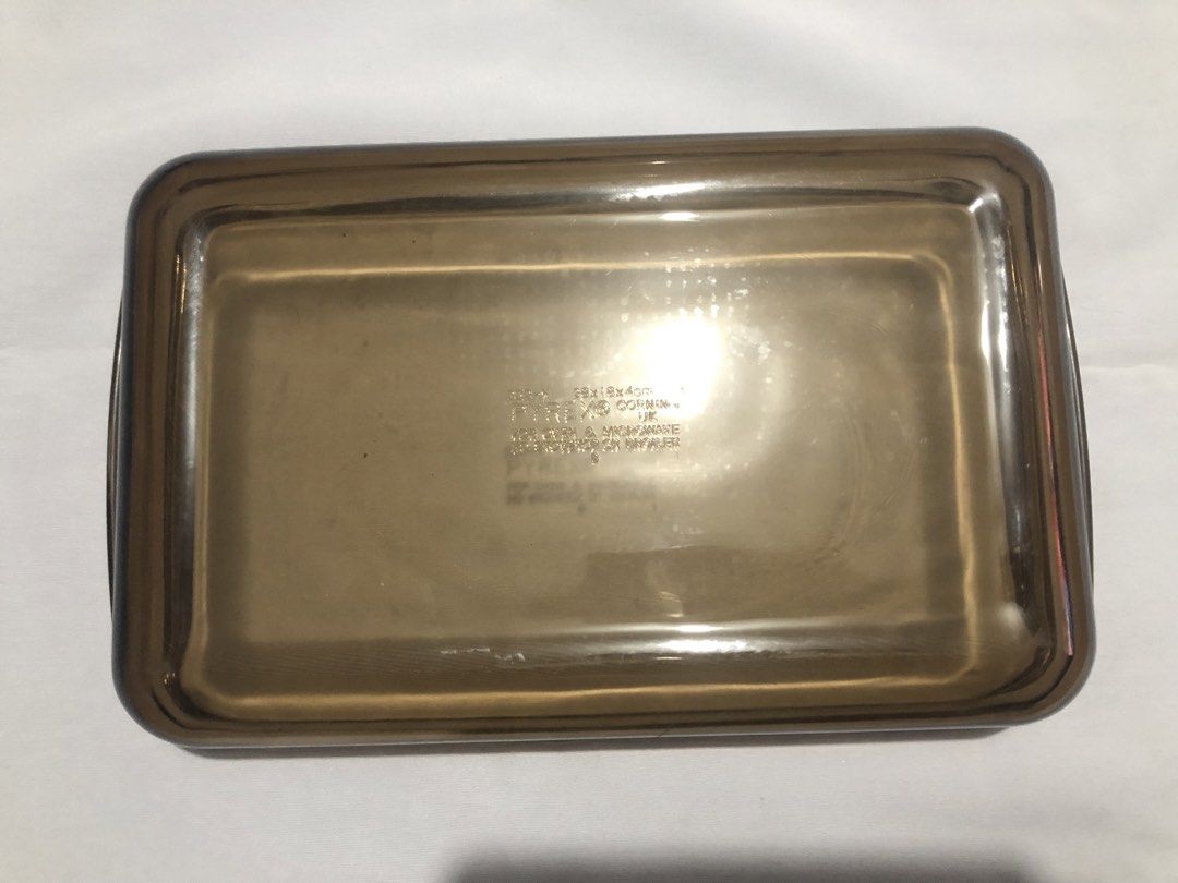 Pyrex Baking Dish #231-N 2L Capacity (Category: Cookware & Accessories) located in Quezon City. Submitted by unique_vintage_shop (Listing ID 1458236691, Image 2). Description: Pyrex Corning UK Baking Dish P650 Model # 232-N Size: 28x18x4cm Capacity: 2L For Oven and Microwave Use No Oventop/Broiler Message me if you are interested. Thanks.