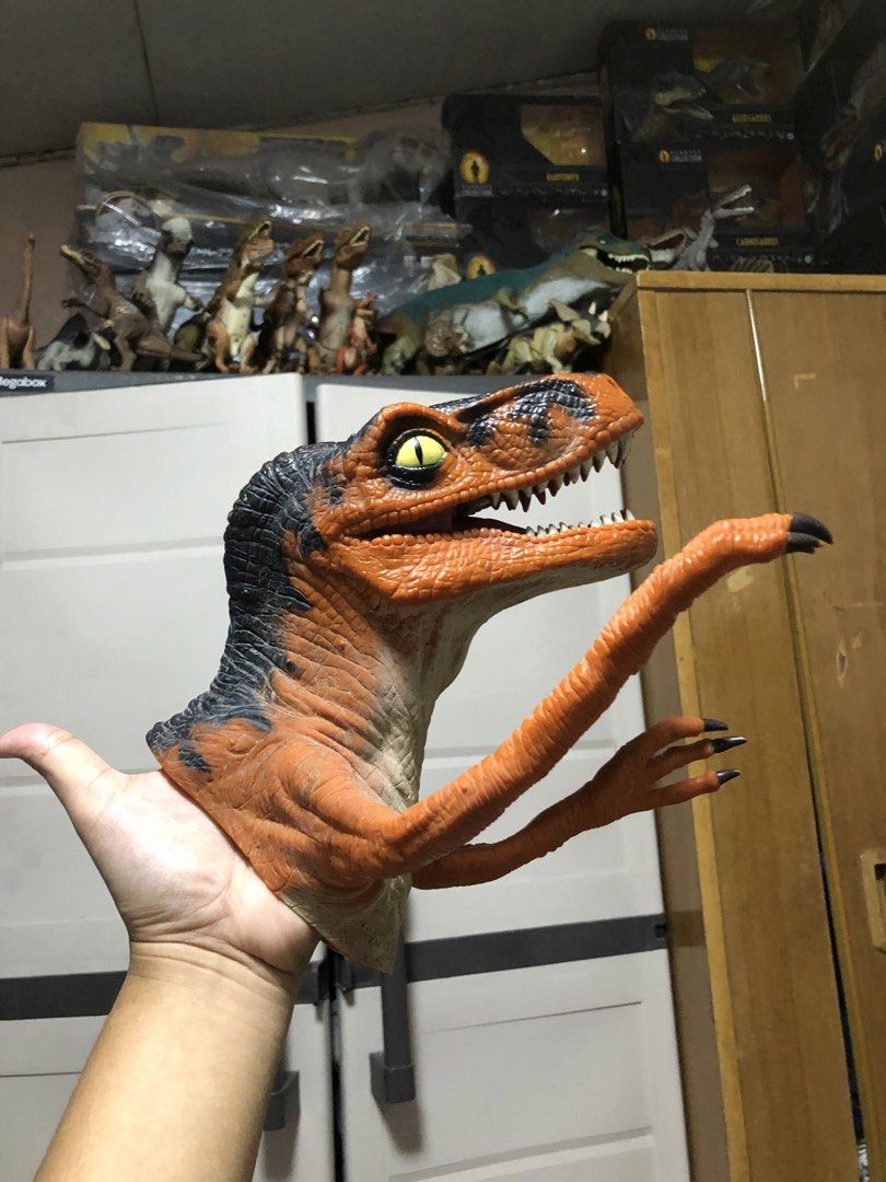 (RARE) THE LOST WORLD 1997 RAPTOR HAND PUPPET (Category: Vintage Collectibles) located in Manila. Submitted by xyrilmatthewperry84 (Listing ID 1458138557, Image 1). Description: THE LOST WORLD 1997 RAPTOR HAND PUPPET (RARE) ₱1,500 ✨ (FIXED) - honest issue: slight tear sa loob ng mouth (nasa pic) - other than that good condi! - can send vid if requested location: santa maria, bulacan mod: j&t and lalamove mop: gcash .
