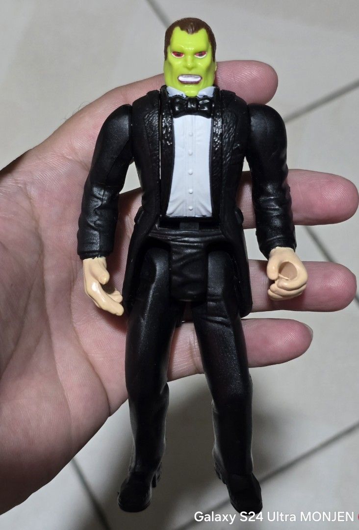 Rare Vintage The MASK 🟢🎬 (Category: Action & Battle Toys) located in Pasay City. Submitted by monjentoysandcollectibles (Listing ID 1458098760, Image 3). Description: Rare Vintage Dorian Tyrell action figure From the 1994 hit movie The MASK 🟢🎬 Stands 5'.5" tall from kenner hasbro '94 Price: 2850 | Good Condition | GCash 💵 Location: PASAY | Pikup Ship Lalamoves Grabs LBC 🔴.