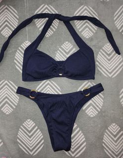 (Category: ) located in . Submitted by lacheriecloset (Listing ID 1458149377, Image 1). Description: .