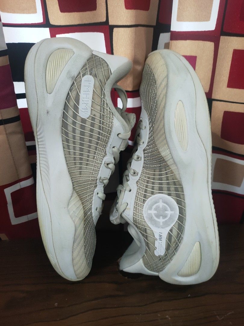 Rigorer AR 1 (Category: Sneakers) located in Naga. Submitted by yourbartender13 (Listing ID 1458246311, Image 3). Description: Rigorer AR 1 Colorway: Cocoon Size: 9 US 42 EUR (iba sizing ni Rigorer) Personal pair With box Great traction, great lateral support and torsion support Issue: dirty Rfs: decluttering, need space for new pairs Location: Naga City, Camarines Sur.