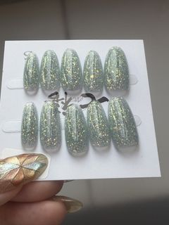（分類：）位於 。 由 mireneper 提交（商品編號 1458187933，圖片 1）。簡介： 。