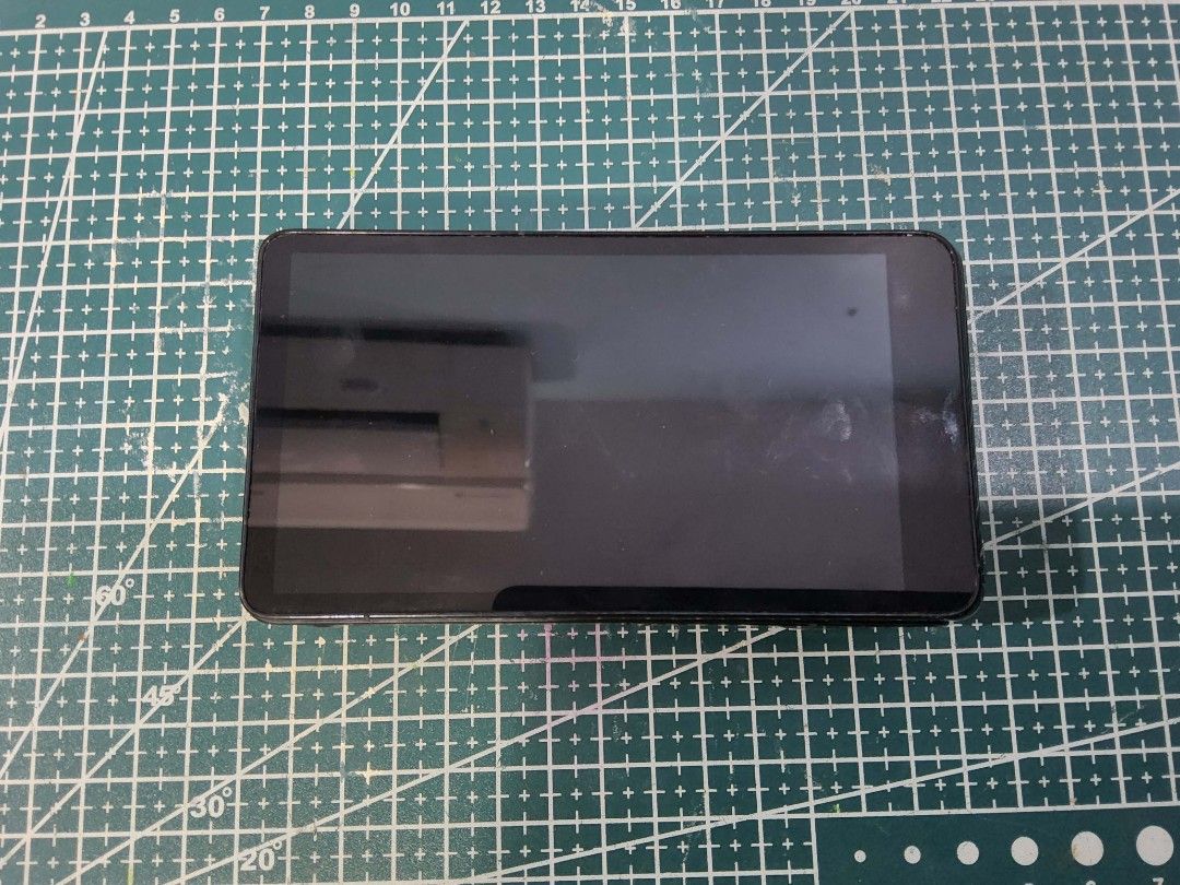 Samsung Gc100 Touchscreen Digital Camera (Category: Cameras) located in Dagupan City. Submitted by _lyzpwo (Listing ID 1458255309, Image 3). Description: Issues: - flash not working (repairable) - shutter button at the top is not working, but can still take photos/vids sa mismong screen - minimal dust sa lens - mabilis madrain yong battery so I suggest buy a new one Inclusions: - Unit - Battery.