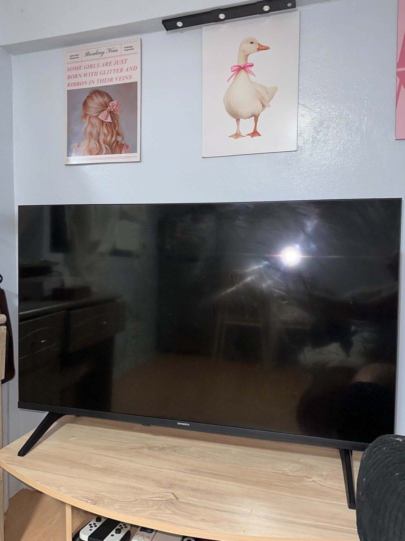 SKYWORTH Television (Category: TV) located in Quezon City. Submitted by isonilagan (Listing ID 1458208776, Image 2). Description: Selling for a friend! Brand: Skyworth (Google TV) Size: 43 inch Date Bought: December 2025 Reason for Selling: badly need the money. Price can still be negotiated. .