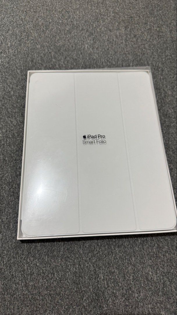 Smart Folio for Ipad Air 13 inch Series (Category: Other Accessories) located in Manila. Submitted by geoffesio85957 (Listing ID 1458266391, Image 2). Description: This is an authentic apple product bought in POWERMAC. An Ipad Pro 12.9 inch (3rd Generation) Smart Folio. Compatible to Ipad Air 13 inch series. Price is negotiable..