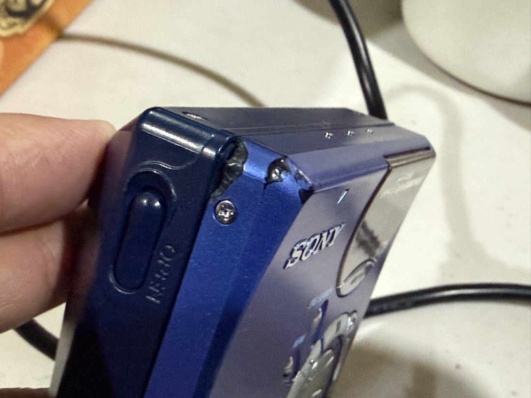 Sony Minidisc Recorder NetMD (Category: Portable Music Players) located in Makati City. Submitted by see5o5 (Listing ID 1458164572, Image 3). Description: Sony MZ-NF610 MiniDisc NetMD recorder Issue: headphone jack is broken, only one side works. The lcd has also darkened but is still readable. Despite the broken headphone jack this still makes a great recording setup because it is a Type S NetMD MiniDisc. NetMD allows direct uploading of songs f