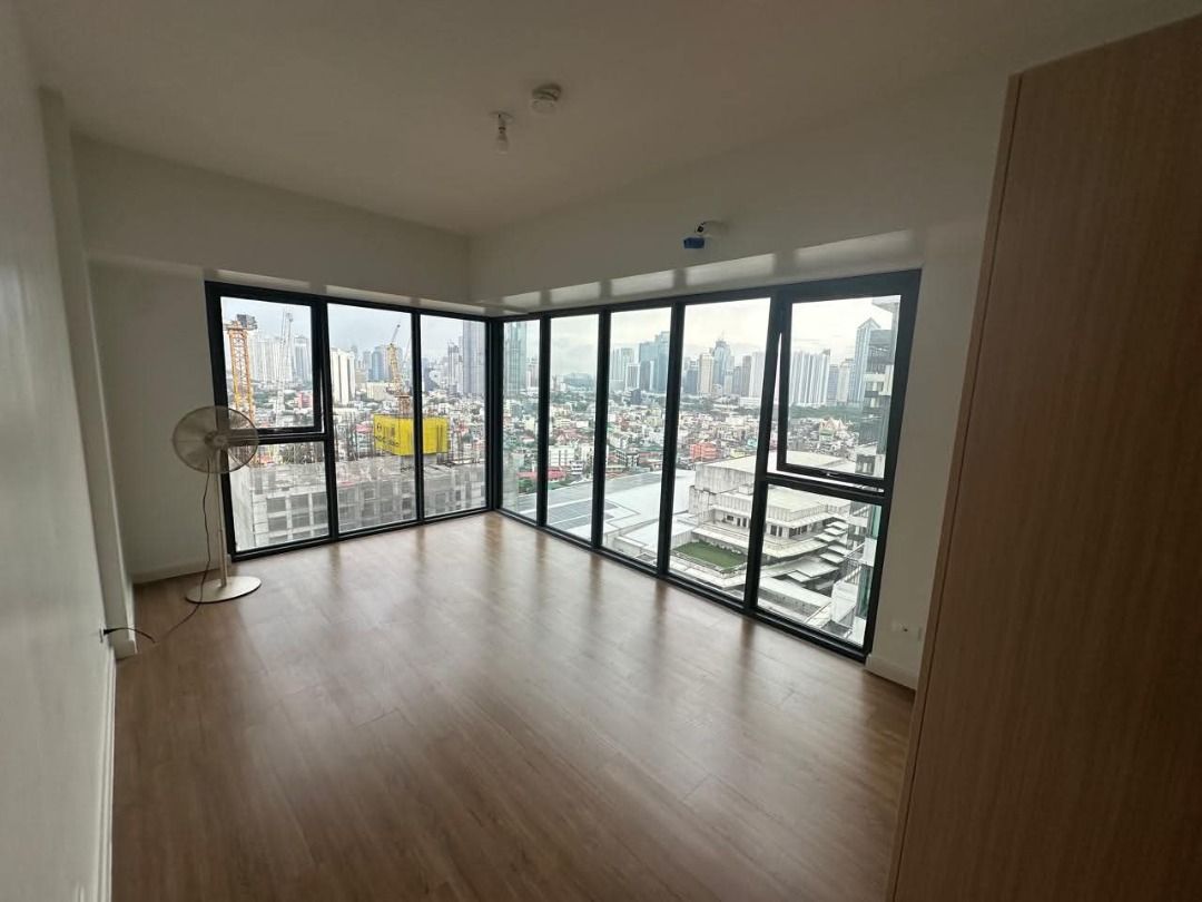Spacious 2 Bedrooms Unit For Sale (Category: Apartments & Condos) located in Makati City. Submitted by fair1111 (Listing ID 1458185736, Image 3). Description: 2 Bedroom Unit for Sale in Makati City with tandem parking. !!!NEGOTIABLE UPON VIEWING!!! Experience modern urban living in this 2-bedroom unit at Callisto Tower 2 by Alveo Land. Situated in Circuit Makati—the city's premier lifestyle and entertainment district—this property combines contem