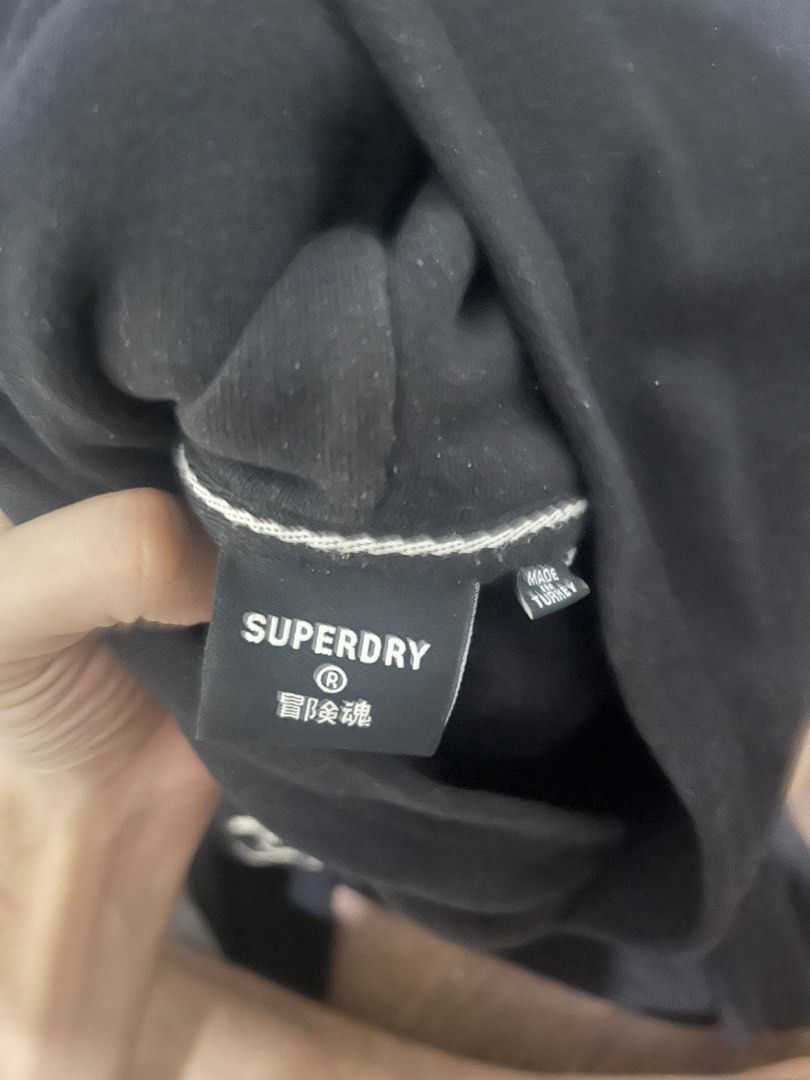 SUPERDRY BLACK HOODIE (Category: Hoodies) located in Manila. Submitted by thisisvince.dm (Listing ID 1458233668, Image 2). Description: Superdry Hoodie M Chest: 38 – 40 inches / 96 – 101 cmWaist: 32 inches / 81 cm.