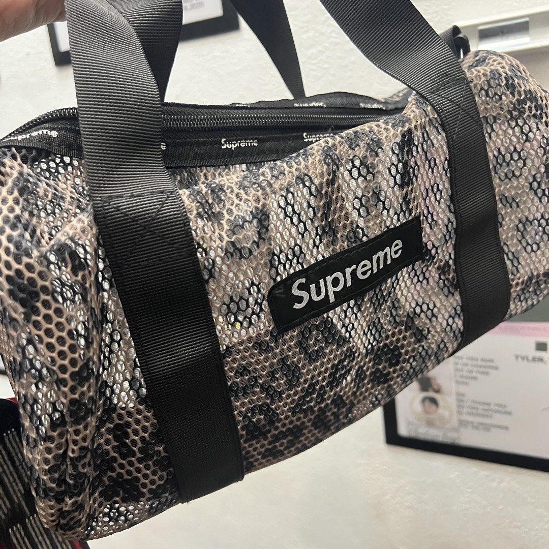 Supreme Leopard Mesh Hand Bag with strap (Category: Cross-body Bags) located in Caloocan City. Submitted by urbanpouch (Listing ID 1458207642, Image 2). Description: brandnew with sling .