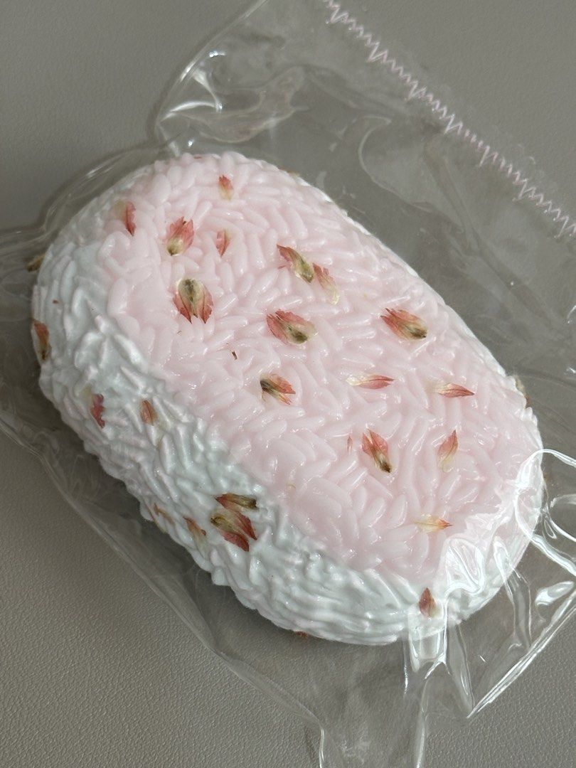 Taba Squishy | Water Cream (Category: Makeup) located in Tagbilaran City. Submitted by _harriet_ (Listing ID 1458150974, Image 1). Description: Texture: Water Cream Weight: 239.7g ♡ Location: Bohol ♡ MOD: J&T (Shipping fee is ₱85) ♡ MOP: Gcash | Maya | BPI.