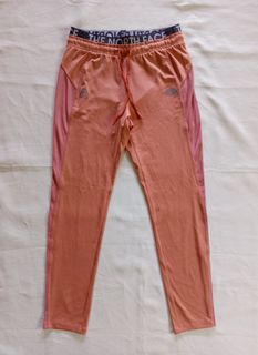 (Category: ) located in . Submitted by thrifted_93 (Listing ID 1458111551, Image 1). Description: .