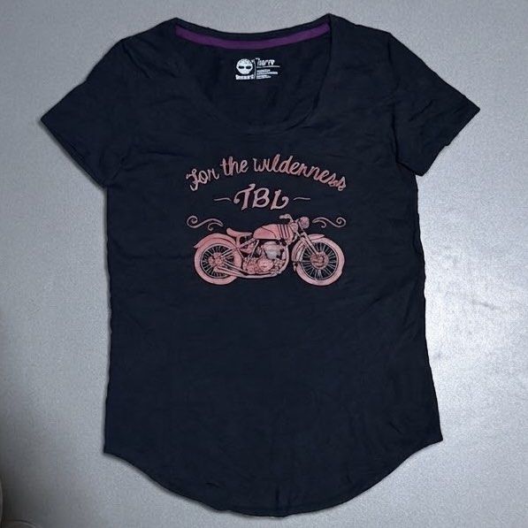 Timberland Shirt (Category: Shirts) located in Davao. Submitted by ckkb1821 (Listing ID 1458245925, Image 1). Description: Timberland Shirt XS (16 x 23/24"L) Excellent condition ₱399 only +sf.