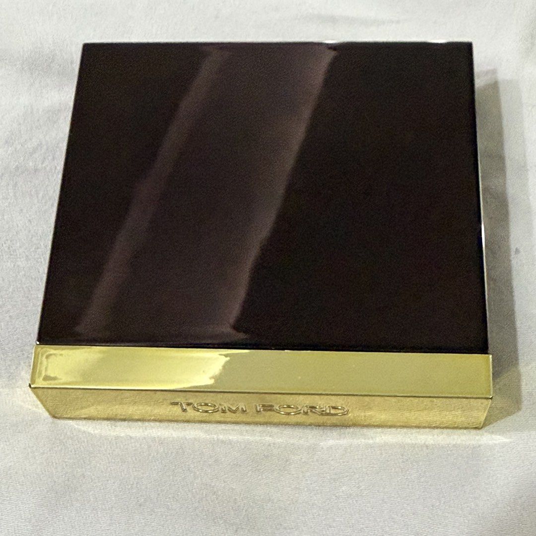 TOM FORD Blush 08 Disclosure (Category: Makeup) located in Davao. Submitted by gr8stmom_melissa (Listing ID 1458221990, Image 1). Description: SRP: ₱5,000-₱8,000 .