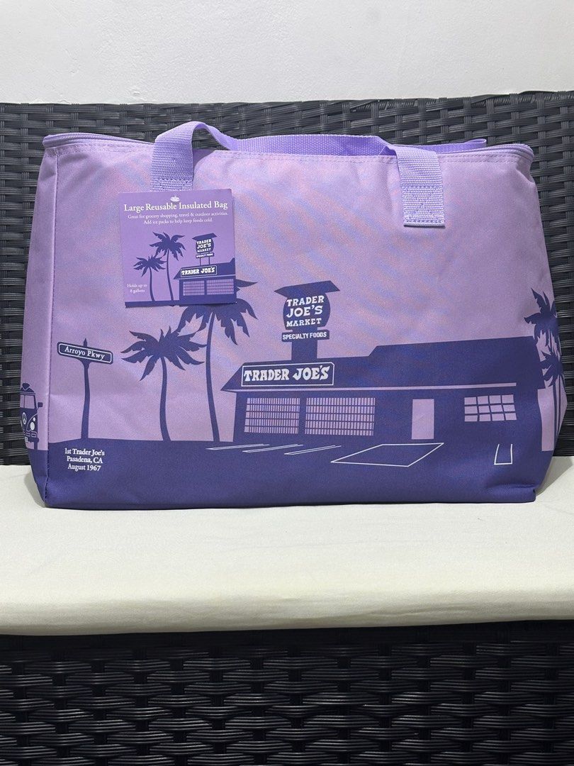 Trader Joe’s Large reusable Insulated bag (Category: Shoulder Bags) located in Pateros City. Submitted by stuffcornerph (Listing ID 1458215183, Image 1). Description: Bought in US.. Guaranteed authentic...