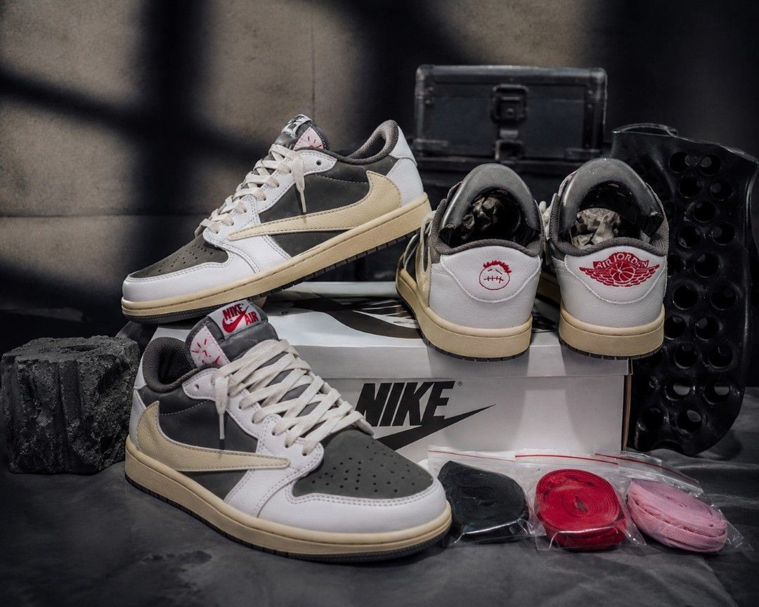 Travis Scott x Jordan 1 low (Category: Sneakers) located in Plaridel. Submitted by dizzy_crystal (Listing ID 1458269932, Image 1). Description: 👟 NIKE AIR JORDAN 1 LOW — GREY / SAIL ₱999 ONLY A clean and versatile pair that works effortlessly with everyday outfits. Simple, premium-looking colorway with a subtle vintage feel. ITEM DETAILS • Nike Air Jordan 1 Low • Size: US 8 / EU 41 • Colorway: Grey / Sail • Condition: Pre-owned — good overall co
