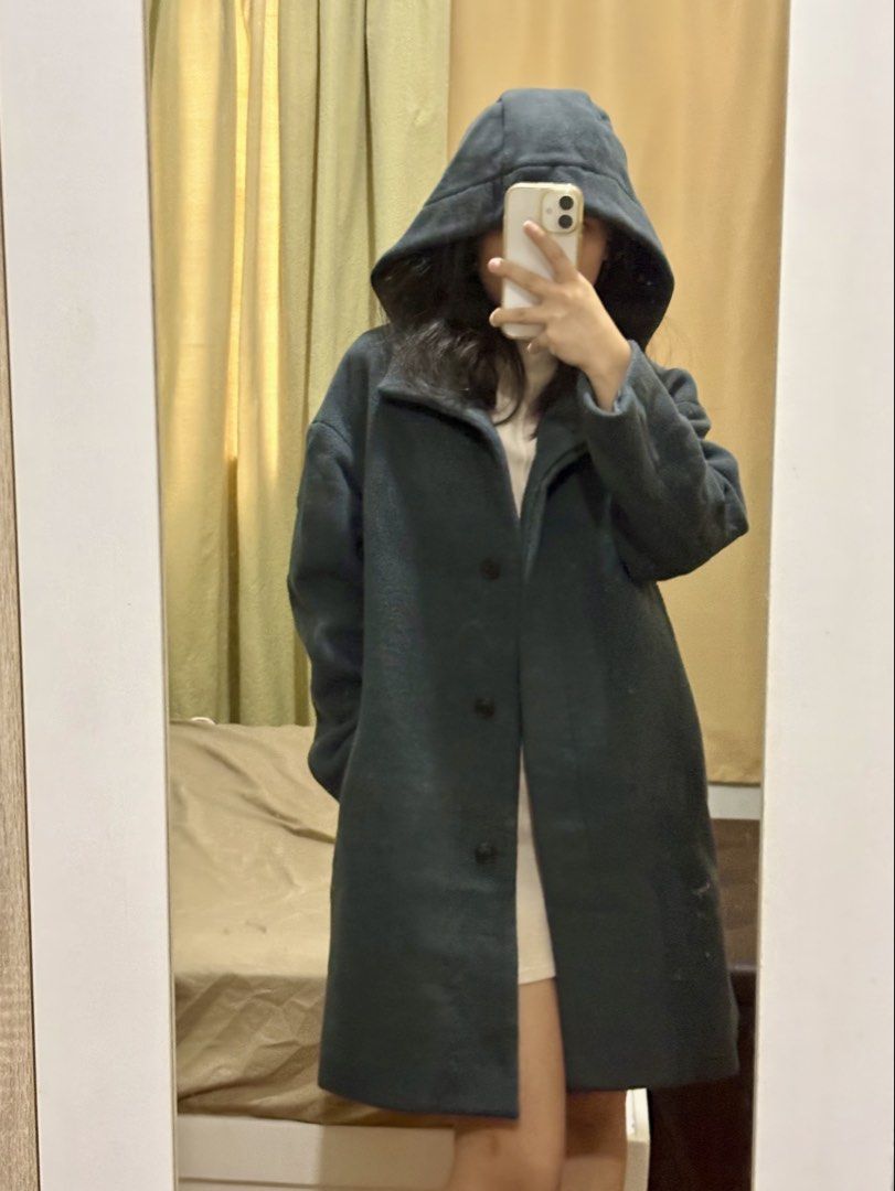 Uniqlo Coat with hood (Category: Coats, Jackets and Outerwear) located in Manila. Submitted by shopaes (Listing ID 1458180523, Image 1). Description: Uniqlo Coat with hood • thick material, u can use with hood or no hood • stylish and chic when worn, perfect for travel abroad! • actual photos • used for travel [ rfs: declutterring ] • for same day delivery within metro manila .