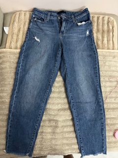 (Category: ) located in . Submitted by lovinthrift (Listing ID 1458205526, Image 1). Description: .