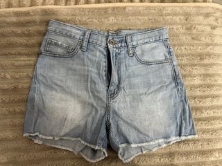 (Category: ) located in . Submitted by lovinthrift (Listing ID 1458203560, Image 1). Description: .