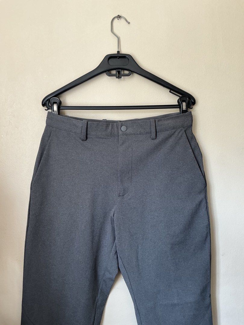 Uniqlo Gray Pants | Small (Category: Trousers) located in Quezon City. Submitted by shopabilitymnl (Listing ID 1458202462, Image 1). Description: .