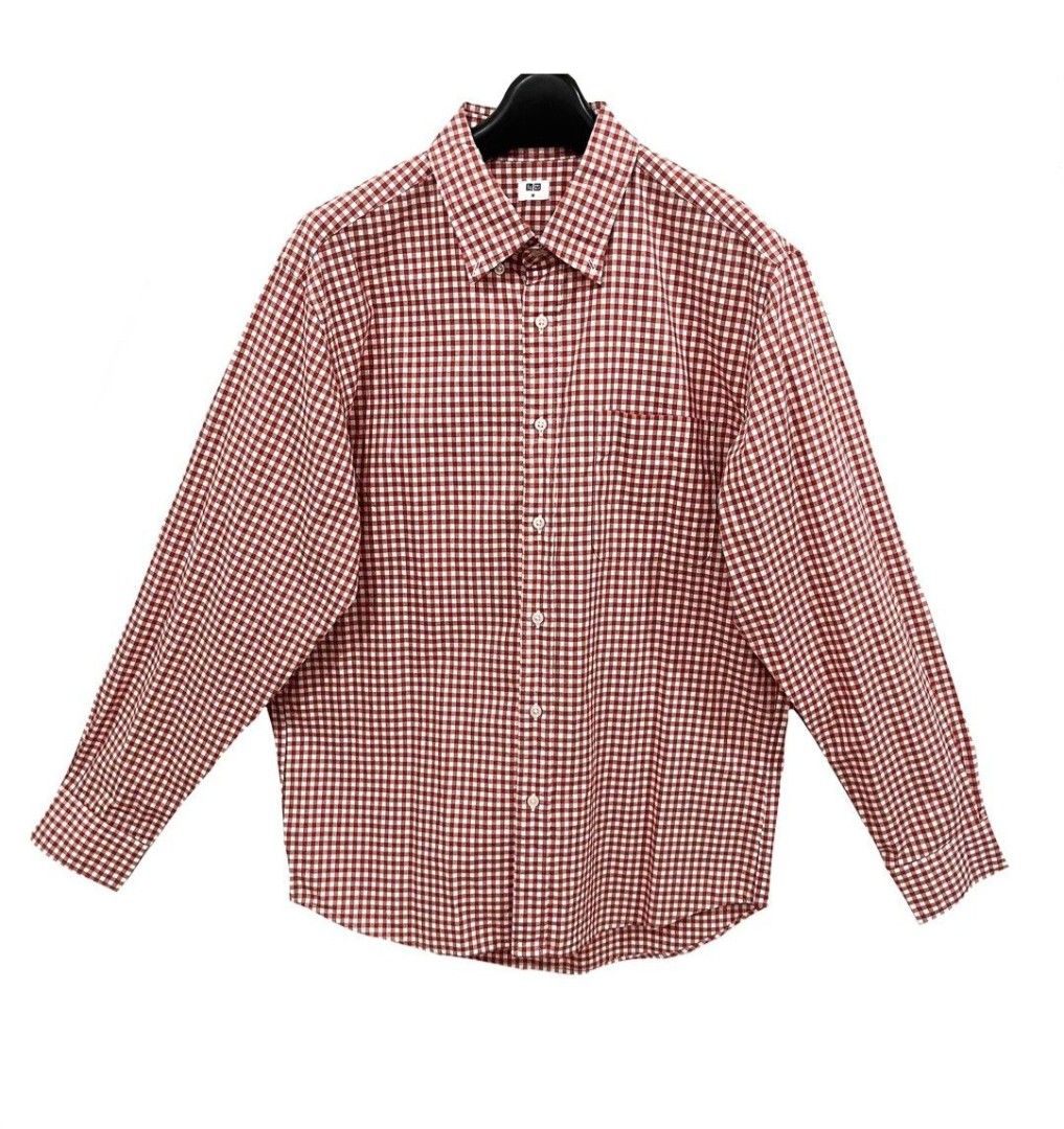 Uniqlo Mens Longsleeve (Category: Formal Shirts) located in Quezon City. Submitted by jz2nc (Listing ID 1458203827, Image 1). Description: 18" shoulder 20" pit 28" length.