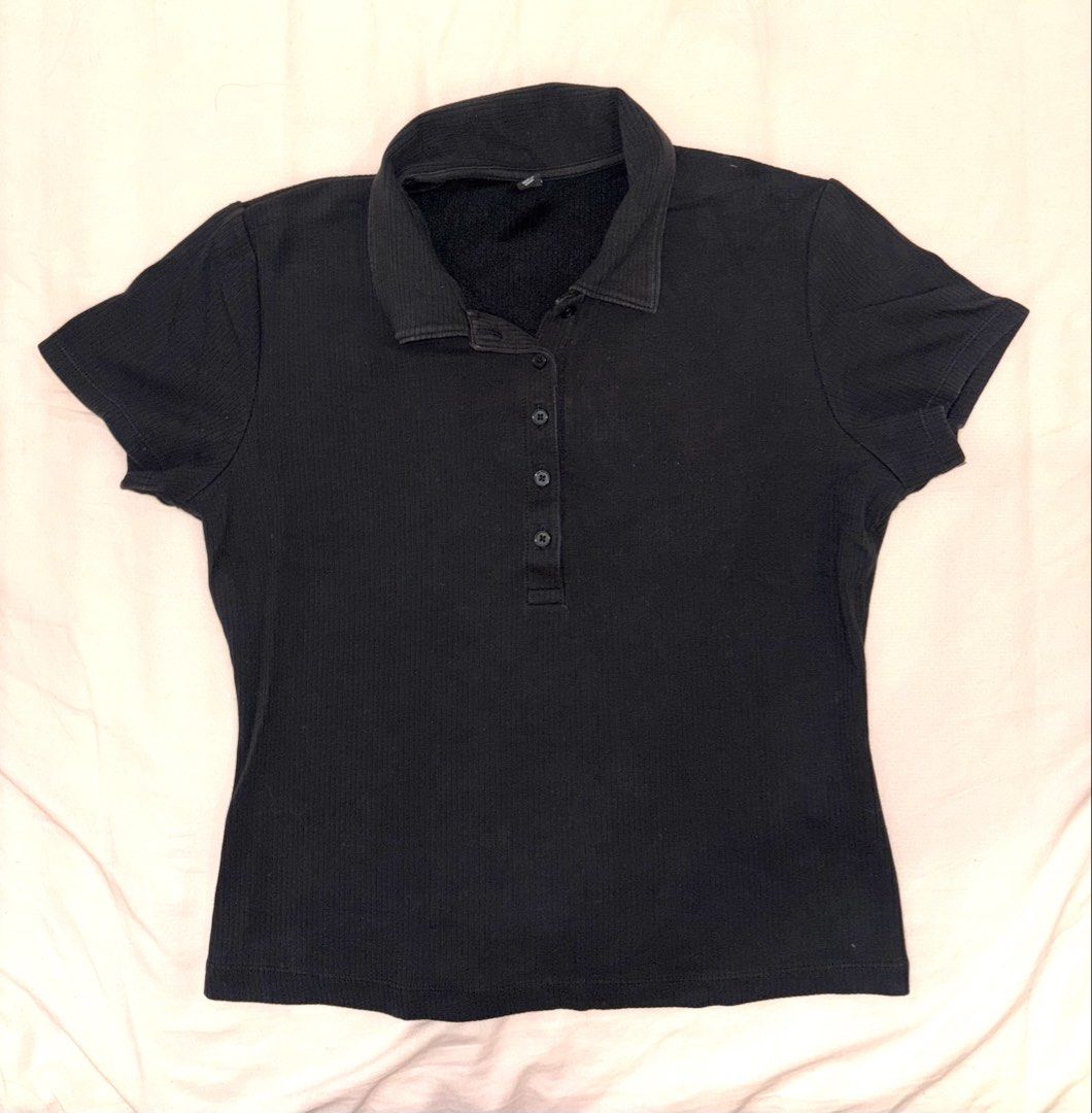 UNIQLO Ribbed Polo Button up Top (Category: Others Tops) located in Cavite. Submitted by bbbb444 (Listing ID 1458170130, Image 1). Description: - rfs: need funds and decluttering - measurements are posted - no when worn photos!!.