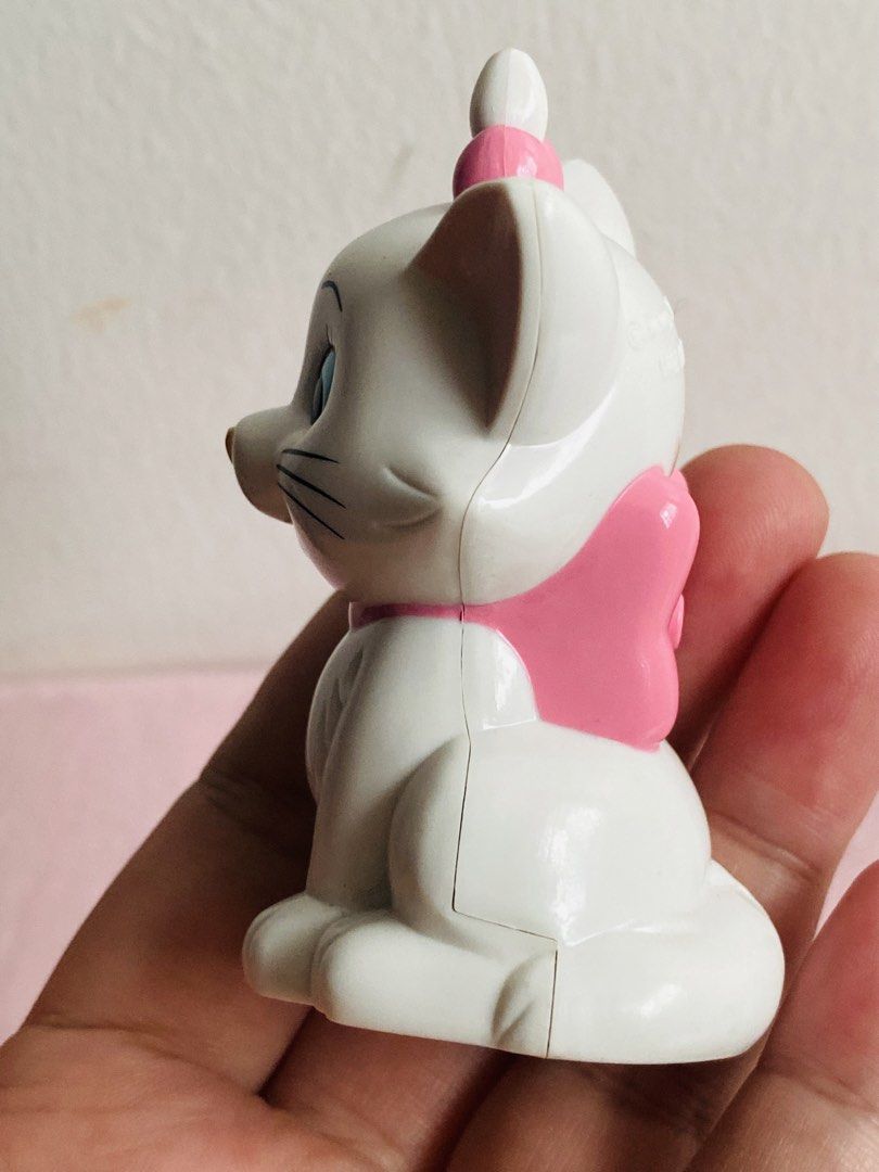 Vintage 2005 DisneyMarie Cat Display (Category: Vintage Collectibles) located in Manila. Submitted by kawaii_omocha_est2020 (Listing ID 1458264074, Image 2). Description: ✅Mine now/ Pay now ✅ Please scan all photos for more details. ✅ Manage your expectation. Most of items are preloved. ✅ Actual color may vary due to lighting conditions. ✅ Gcash Pyment ✅ Mode of Delivery Via Flash Express 🚫No Low Balling/ Low Ballers will be ignored. 🚫No Reserv