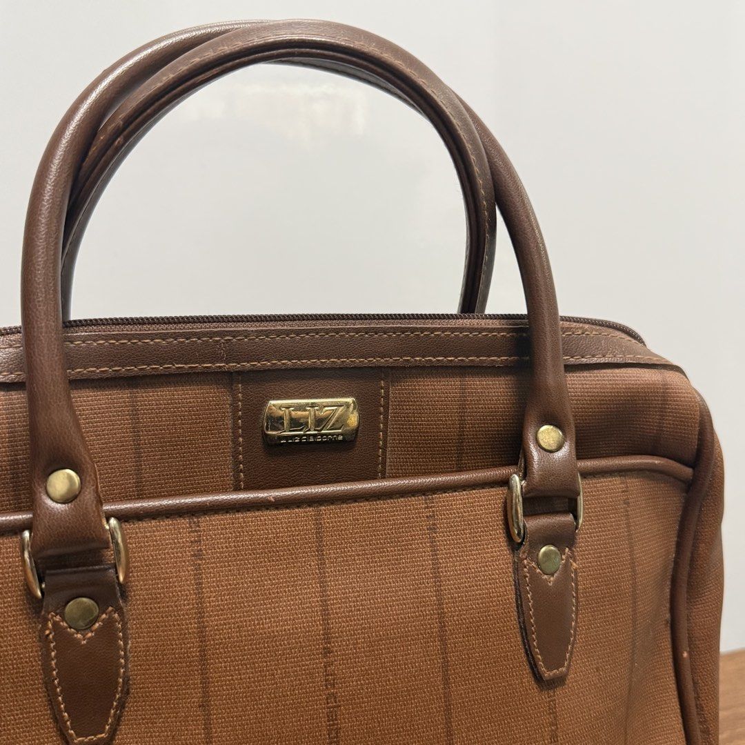 Vintage Brown Satchel Handbag (Category: Luxury Bags & Wallets) located in Baliuag. Submitted by from.linea (Listing ID 1458133909, Image 2). Description: Vintage Brown Satchel Bag Price: ₱1,200 Brand: Liz Claiborne RFS: Decluttering (personal preloved bags, not bought from ukay) Location: Baliuag, Bulacan Pickup/Meet-up: Around Baliuag Delivery Options: SPX | Lalamove (Delivery fee will be shouldered by the buyer) Additional Notes: Feel free to 