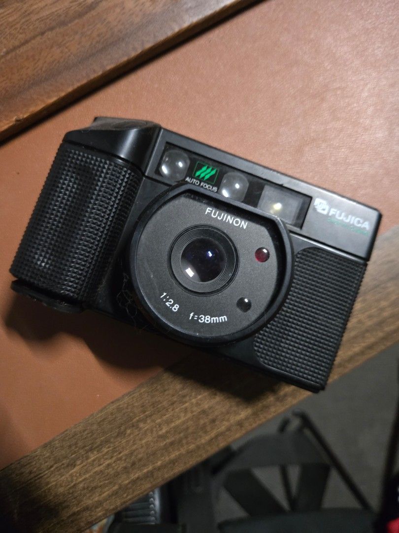Vintage Fujica Camera (Category: Cameras) located in Manila. Submitted by oki.ukay (Listing ID 1458217376, Image 1). Description: As is buy only, di na po nagagamit so not sure po kung working. .