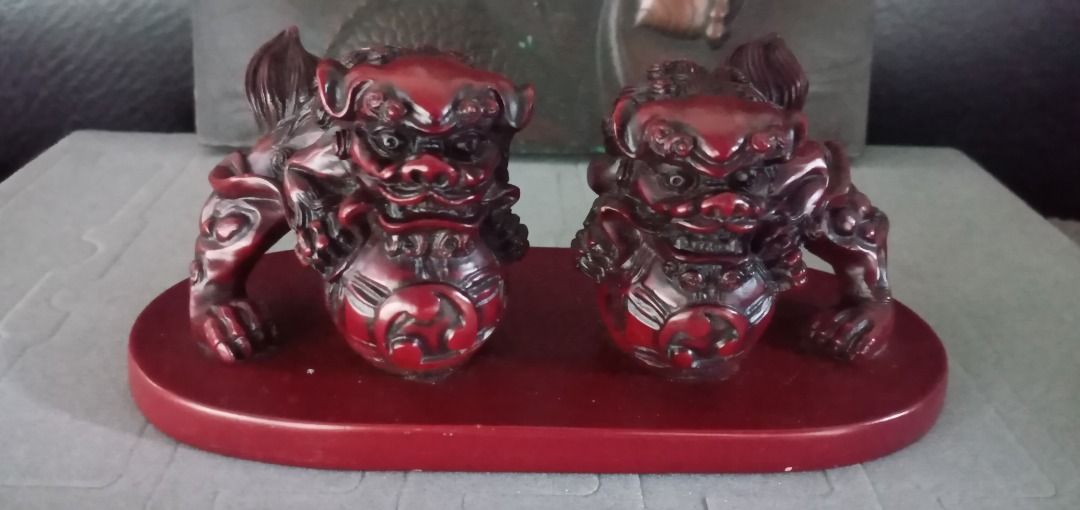 Vintage Red Foo Dog Statues (Category: Other Home Decor) located in Paranaque City. Submitted by zuprocsejon38604 (Listing ID 1458147119, Image 2). Description: - Set of 2 red foo dog statues 2 x 6 inches - Mounted on wooden bases - not included dragon wall plate - Unique Asian-inspired home decor - Perfect as a gift.