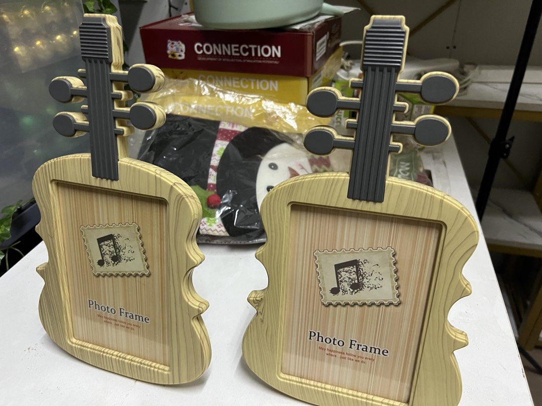 Violin and frog photo frame (Category: Other Photography Accessories) located in Paranaque City. Submitted by pilipinashop (Listing ID 1458230312, Image 1). Description: Brand new Sale 199 each design Frog 4x6 Violin 4.5x6.5.