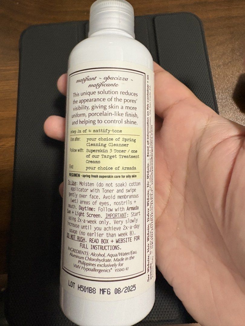 VMV HYPOALLERGENICS FINE FINISH PORE-CELAIN EFFECT MATTIFIER (Category: Face Care) located in Manila. Submitted by cluttering2020 (Listing ID 1458217436, Image 3). Description: used 2x only. Almost full. RFS: Wrong product bought.