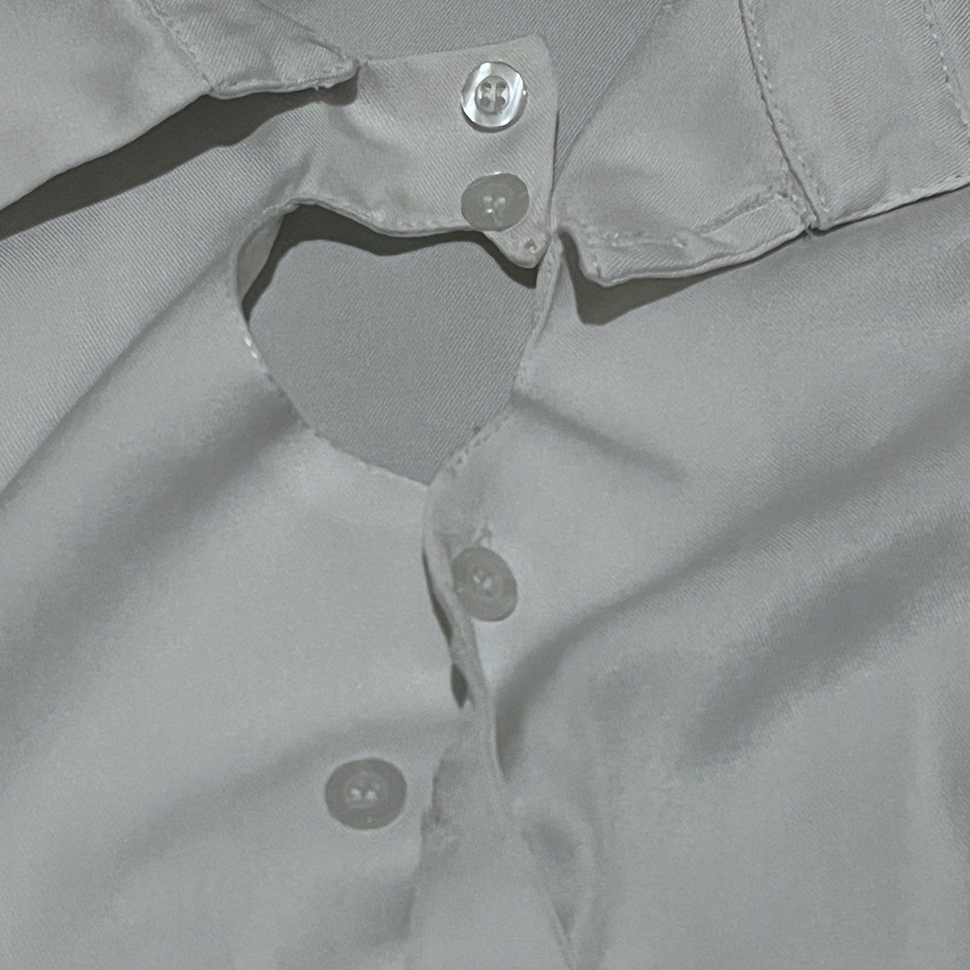 white button down blouse (Category: Blouses) located in Manila. Submitted by palebluesatin (Listing ID 1458249307, Image 3). Description: - fits xs to s only - bust until 32, waist until 26 - so cute 🤍 - no ww (will not reply).